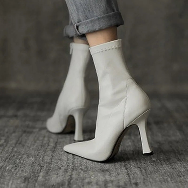 Well Tailored Boots with a Graceful Silhouette