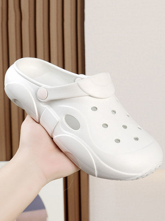 Beautifully Finished Sandals in a Timeless Design