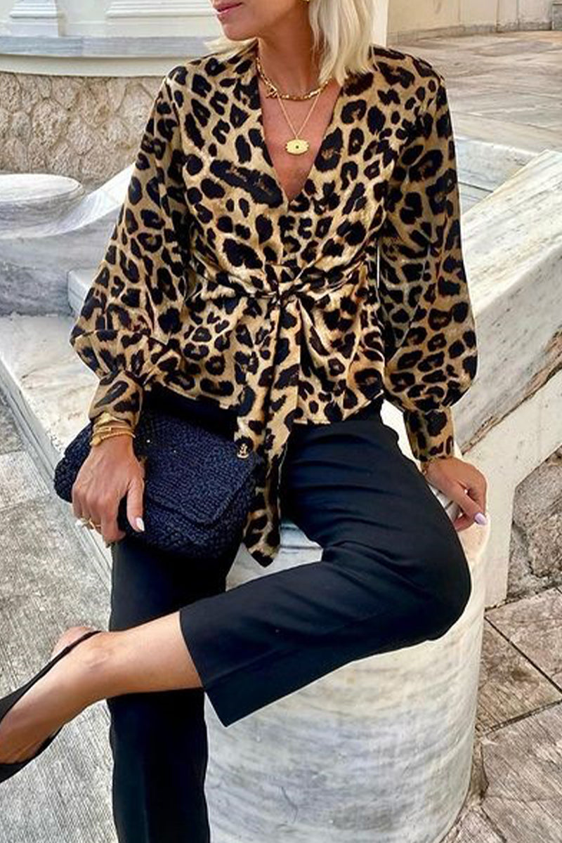 Beautifully Finished Blouse in a Timeless Design