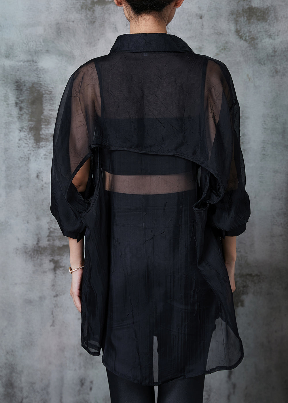Well Tailored Shirt with a Graceful Silhouette