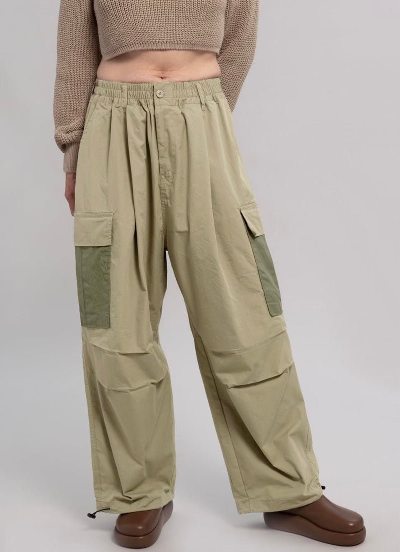 Well Tailored Trousers with a Graceful Silhouette