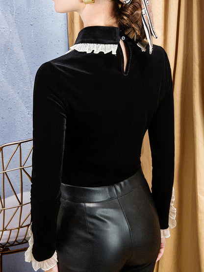 Effortlessly Elegant T-Shirt with a Timeless Design