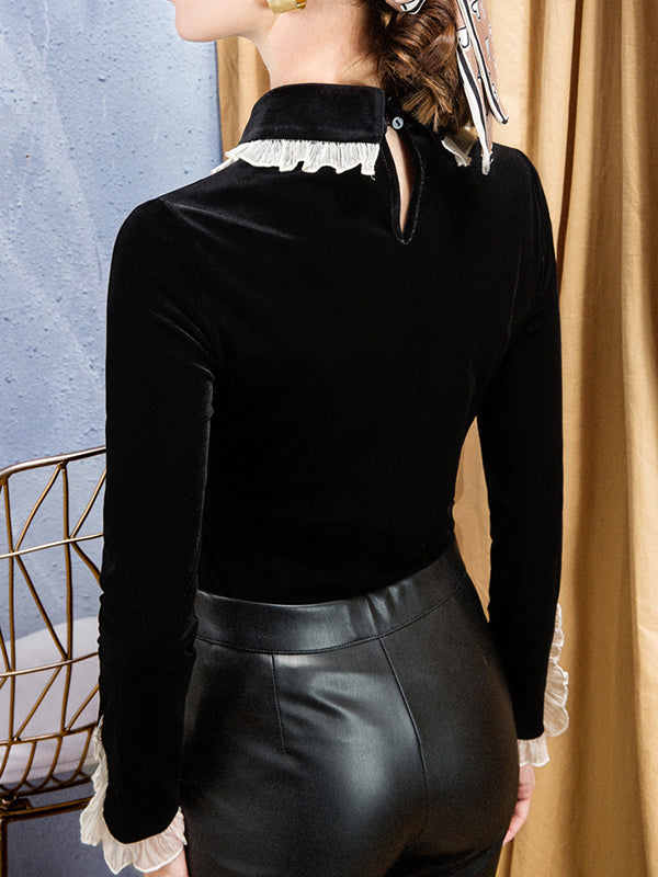 Effortlessly Elegant T-Shirt with a Timeless Design