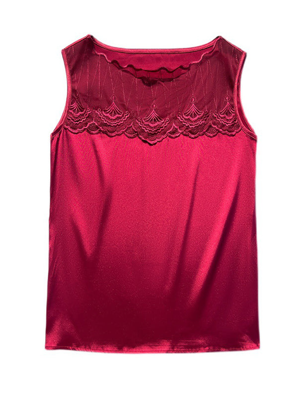 Well Tailored Top with a Graceful Silhouette