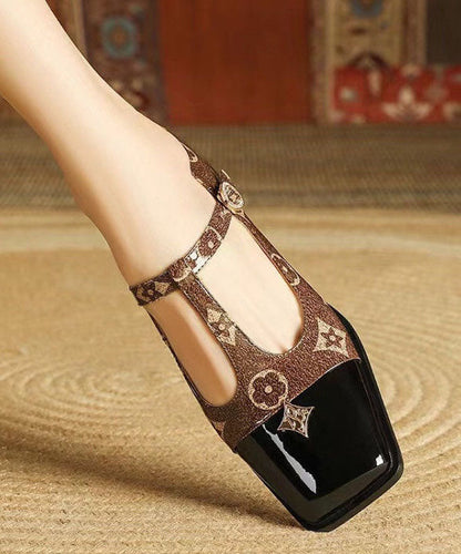 Classic Vintage Sandals with a Flattering Fit