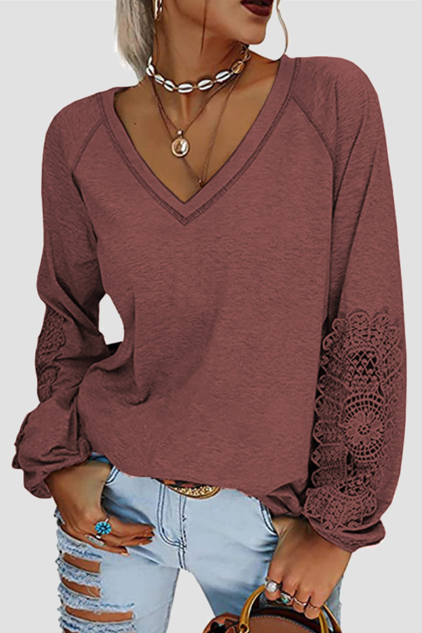 Well Tailored T-Shirt with a Graceful Silhouette