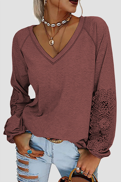 Well Tailored T-Shirt with a Graceful Silhouette