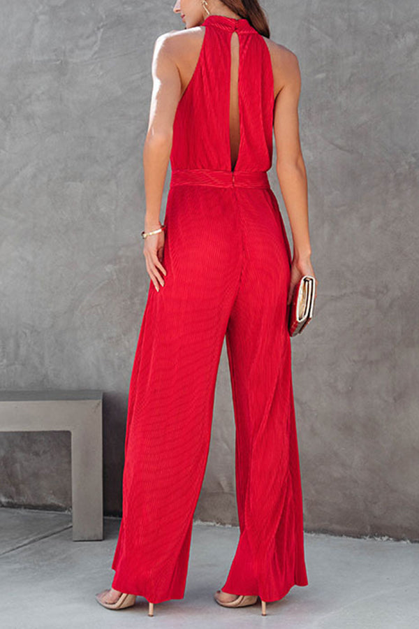 Effortlessly Elegant Garment with a Timeless Design