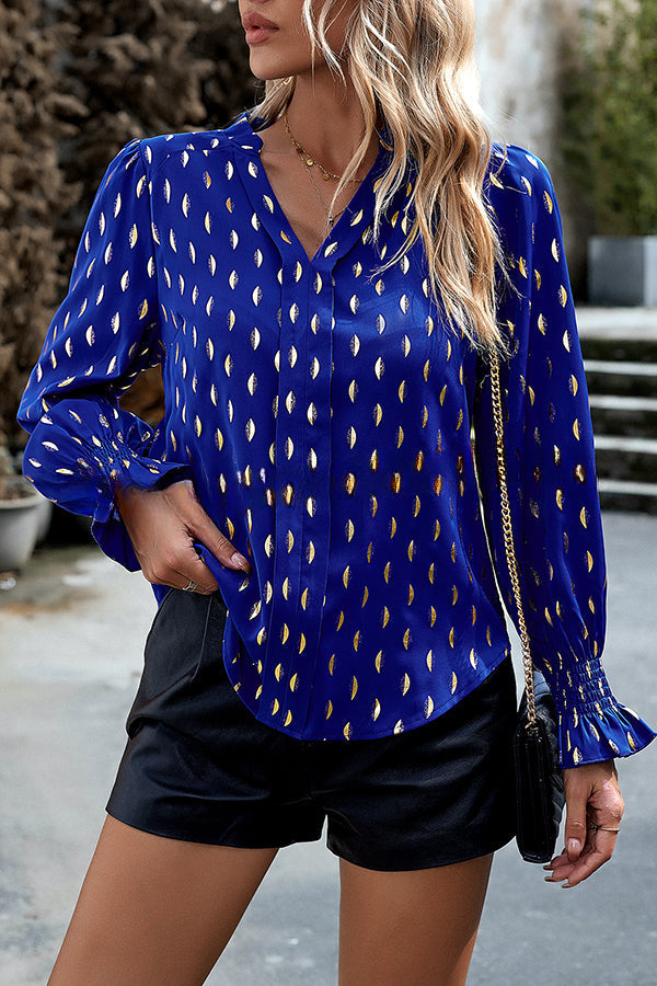 Gracefully Styled Pullover for Any Occasion