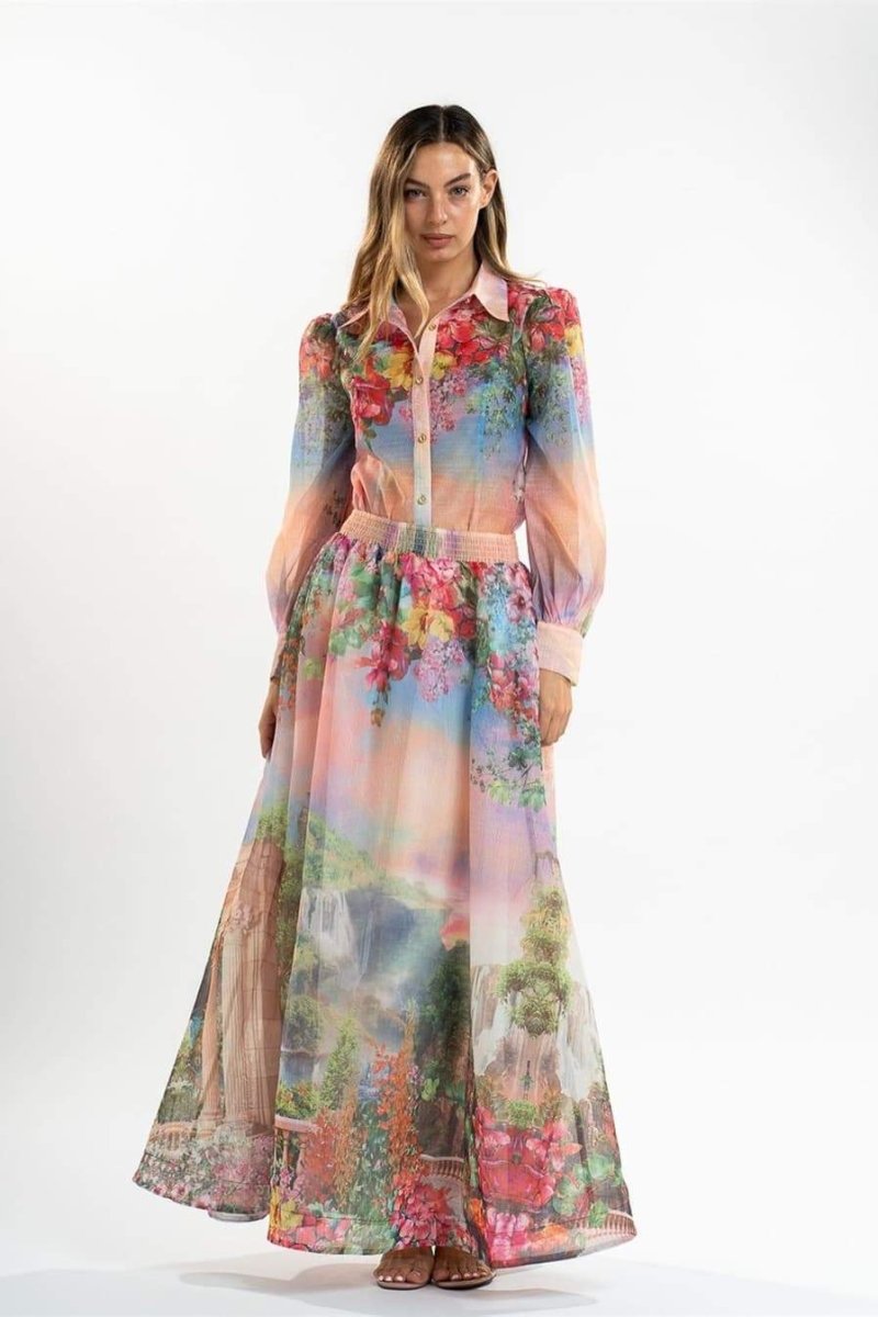 Effortlessly Elegant Blouse with a Timeless Design