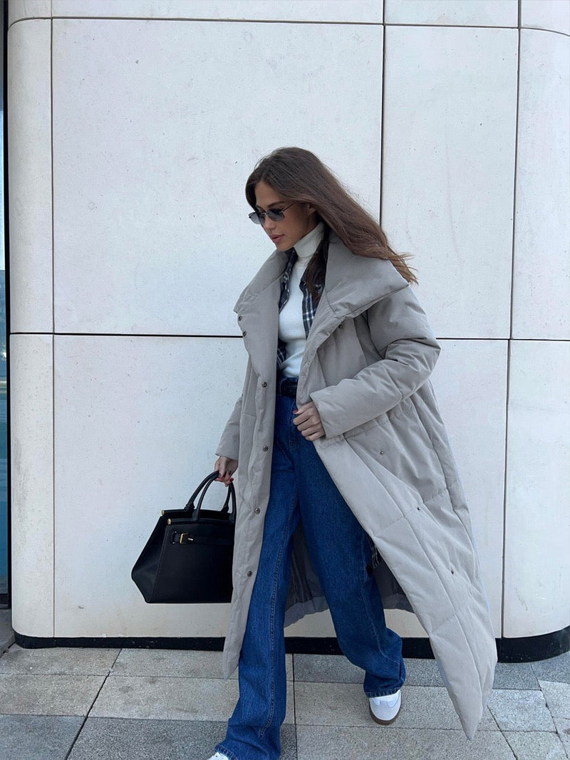 Effortlessly Elegant Coat with a Timeless Design