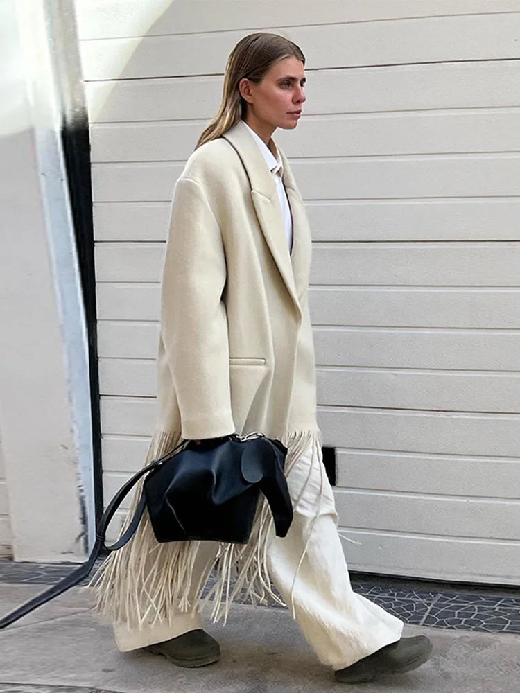 Effortlessly Elegant Coat with a Timeless Design