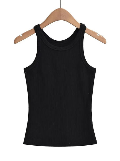 Effortlessly Elegant Top with a Timeless Design