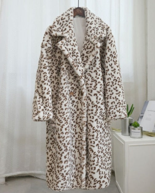 Classic Vintage Coat with a Flattering Fit