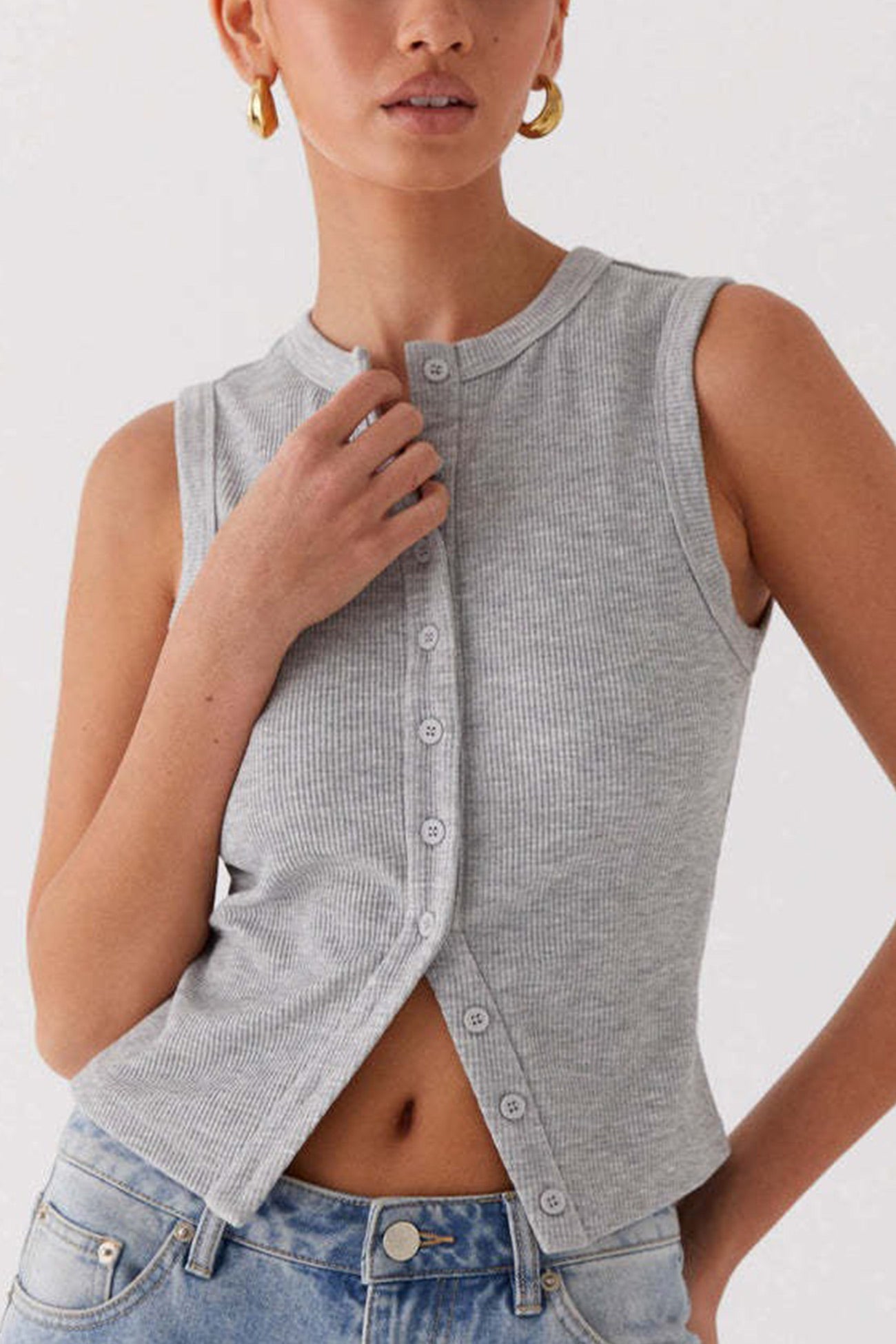Effortlessly Elegant Top with a Timeless Design