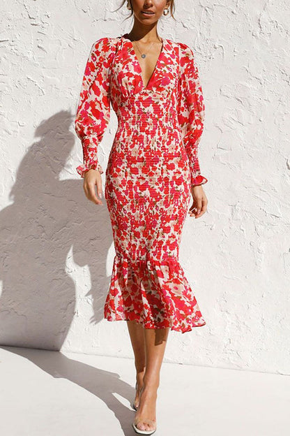Well Tailored Dress with a Graceful Silhouette