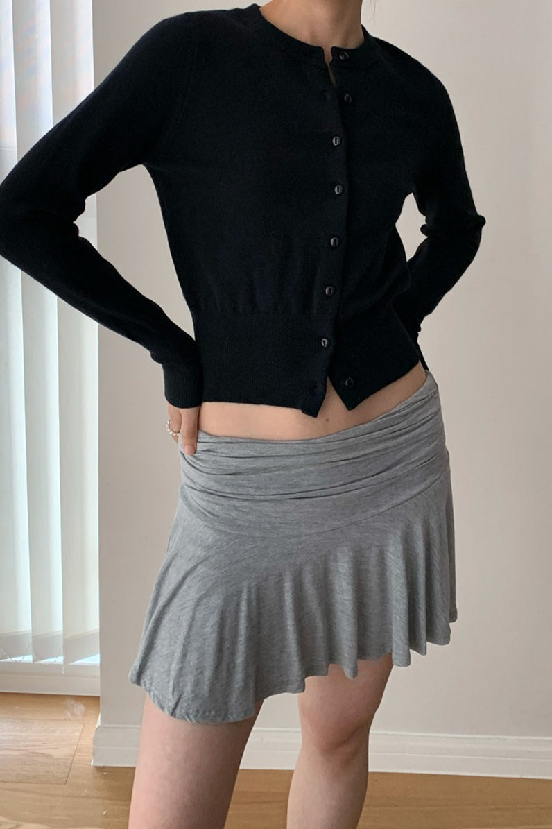 Effortlessly Elegant Cardigan with a Timeless Design