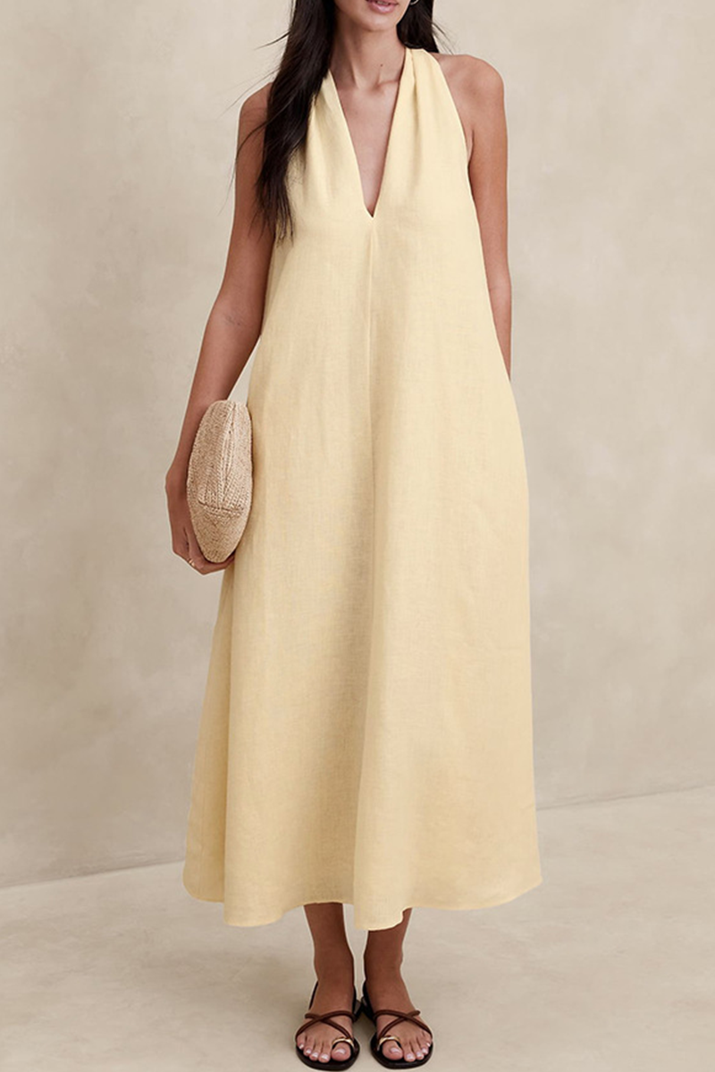 Beautifully Finished Dress in a Timeless Design