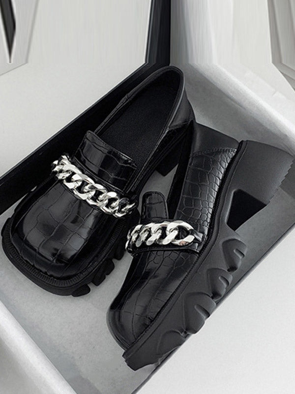 Well Tailored Shoes with a Graceful Silhouette
