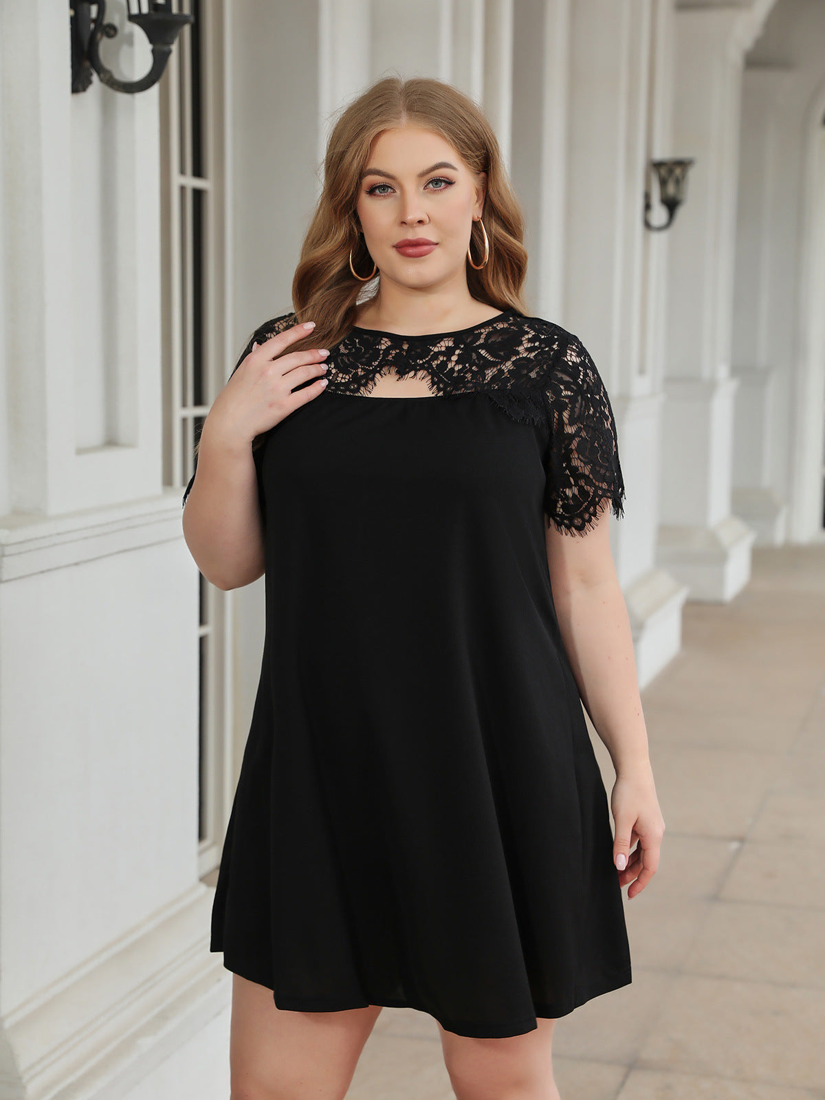 Gracefully Styled Dress for Any Occasion