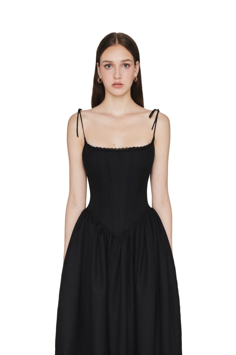 Polished Dress with an Effortless Classic Look