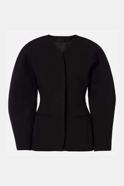 Effortlessly Elegant Pants with a Timeless Design