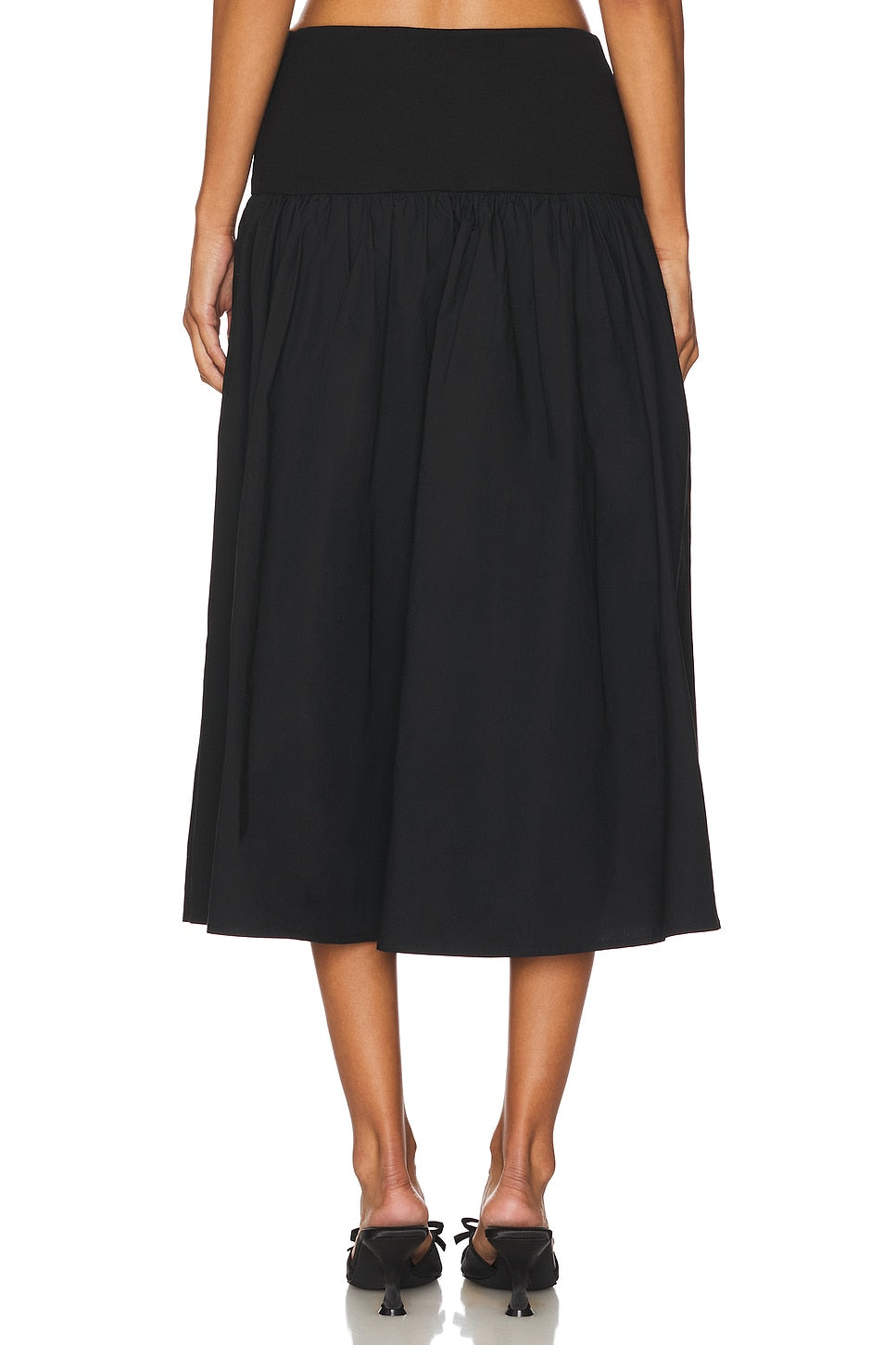 Beautifully Finished Garment in a Timeless Design