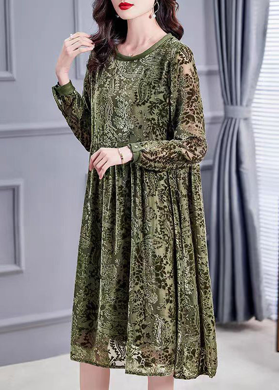 Beautifully Crafted Dress in a Classic Style