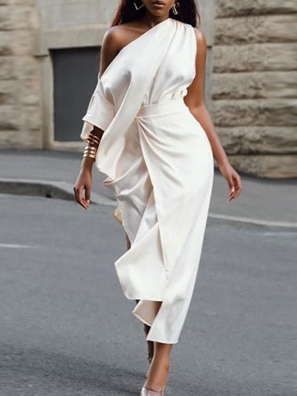 Well Tailored Dress with a Graceful Silhouette