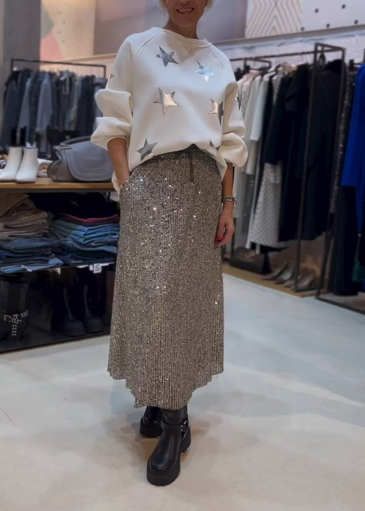 Elegantly Styled Pullover for Everyday Wear