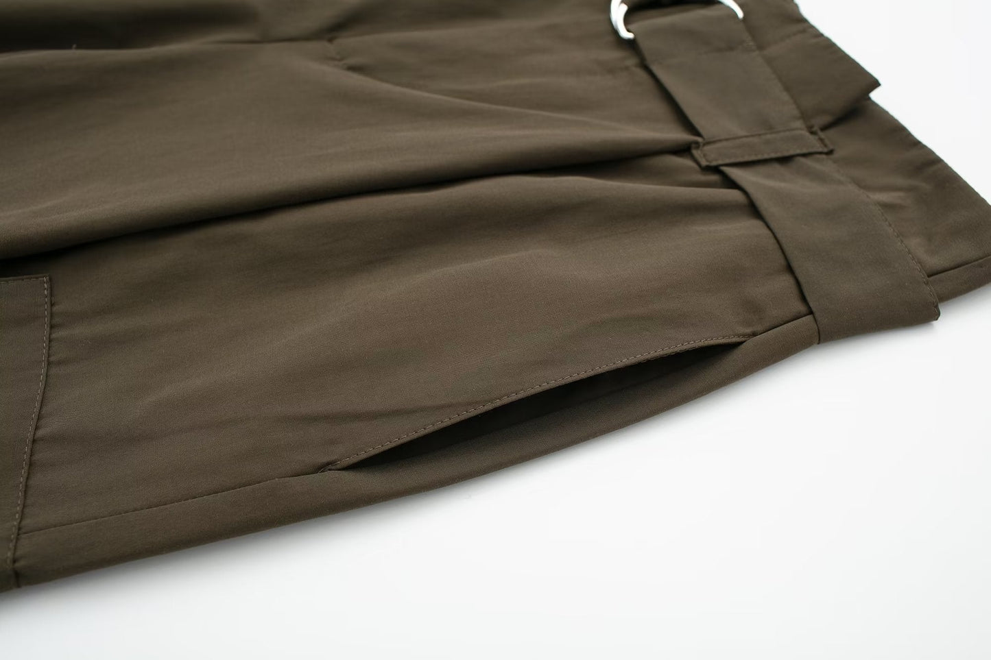 Elegantly Styled Pants for Everyday Wear