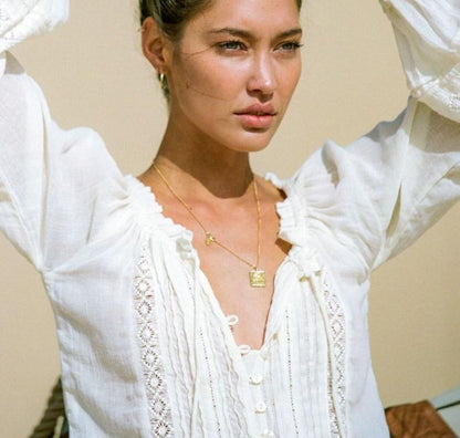 Sophisticated Blouse with a Clean Classic Look