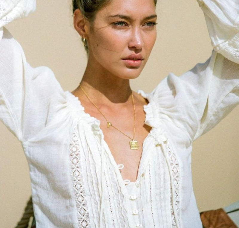 Sophisticated Blouse with a Clean Classic Look