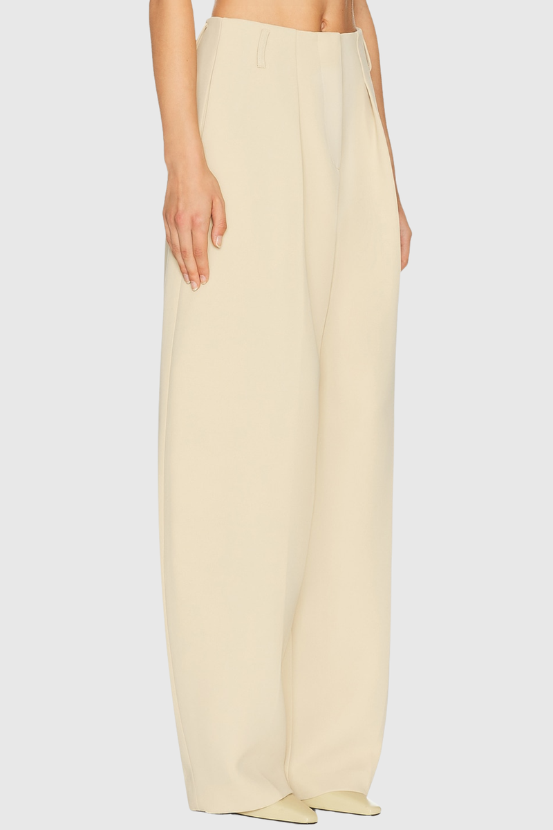 Polished Pants with an Effortless Classic Look