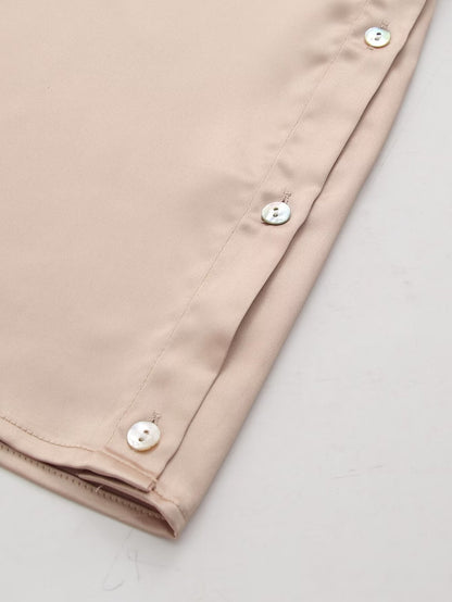 Effortlessly Elegant Pants with a Timeless Design