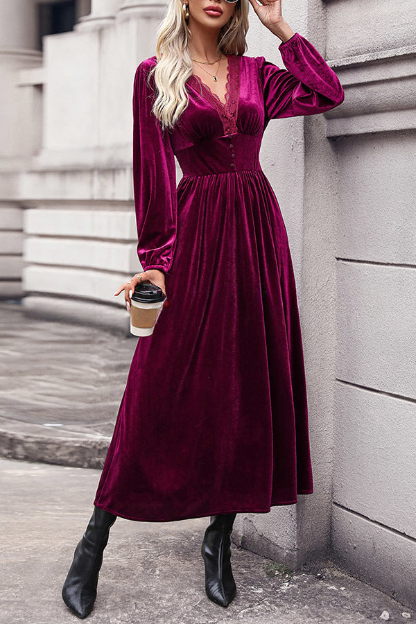 Classic Vintage & Enduringly Stylish Dress