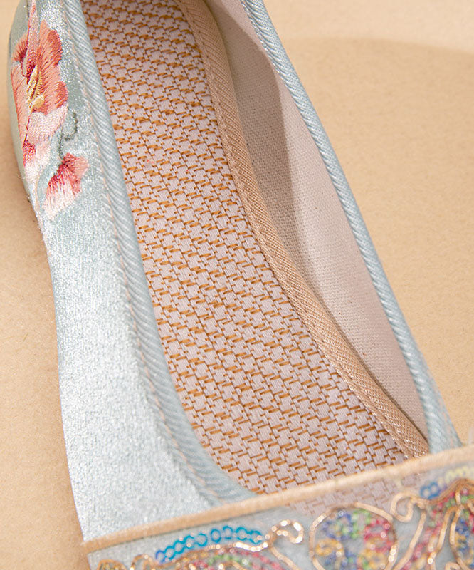 Polished Shoes with an Effortless Classic Look