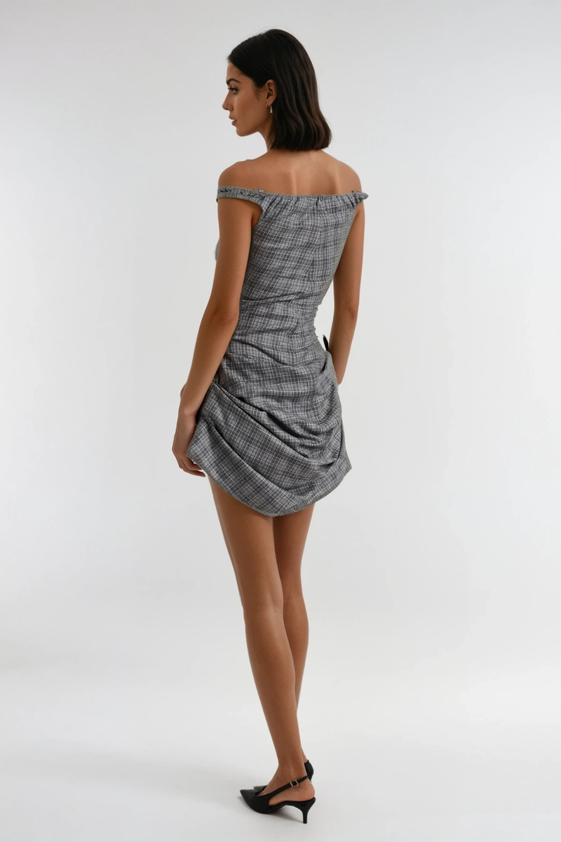 Sophisticated Dress with a Clean Classic Look