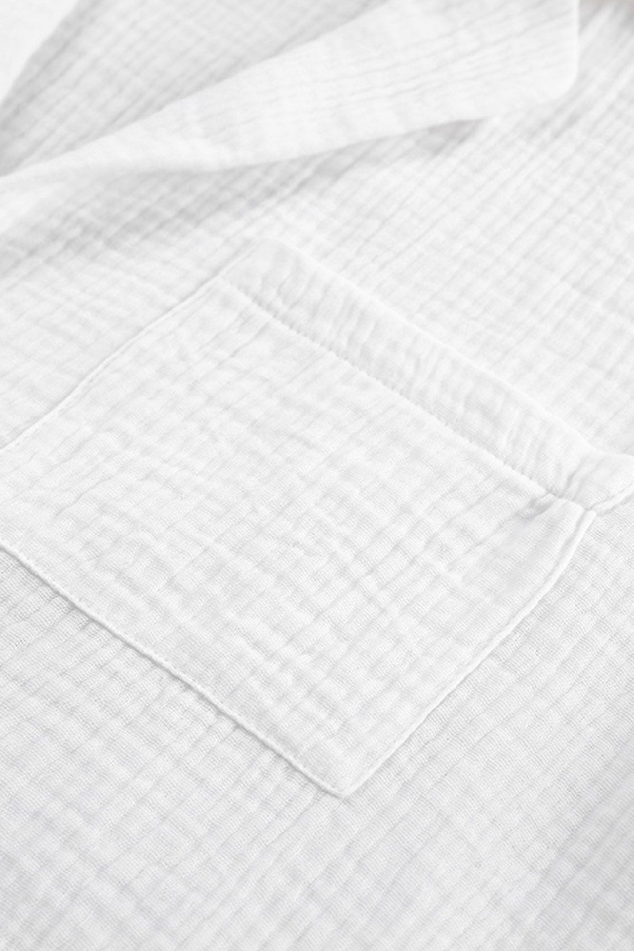 Classic Vintage Shirt with a Flattering Fit