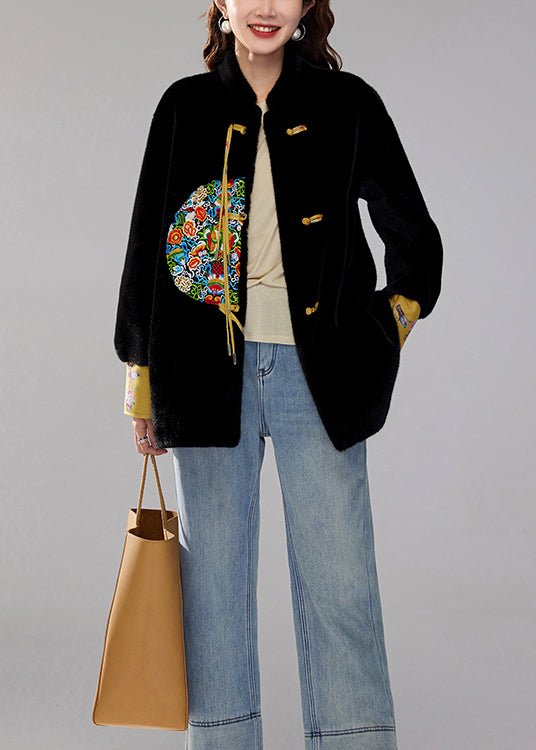 Elegantly Styled Coat for Everyday Wear