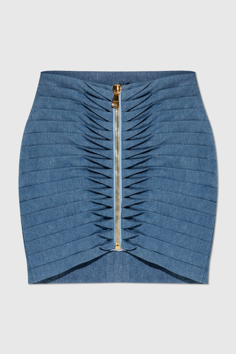 Effortlessly Elegant Garment with a Timeless Design