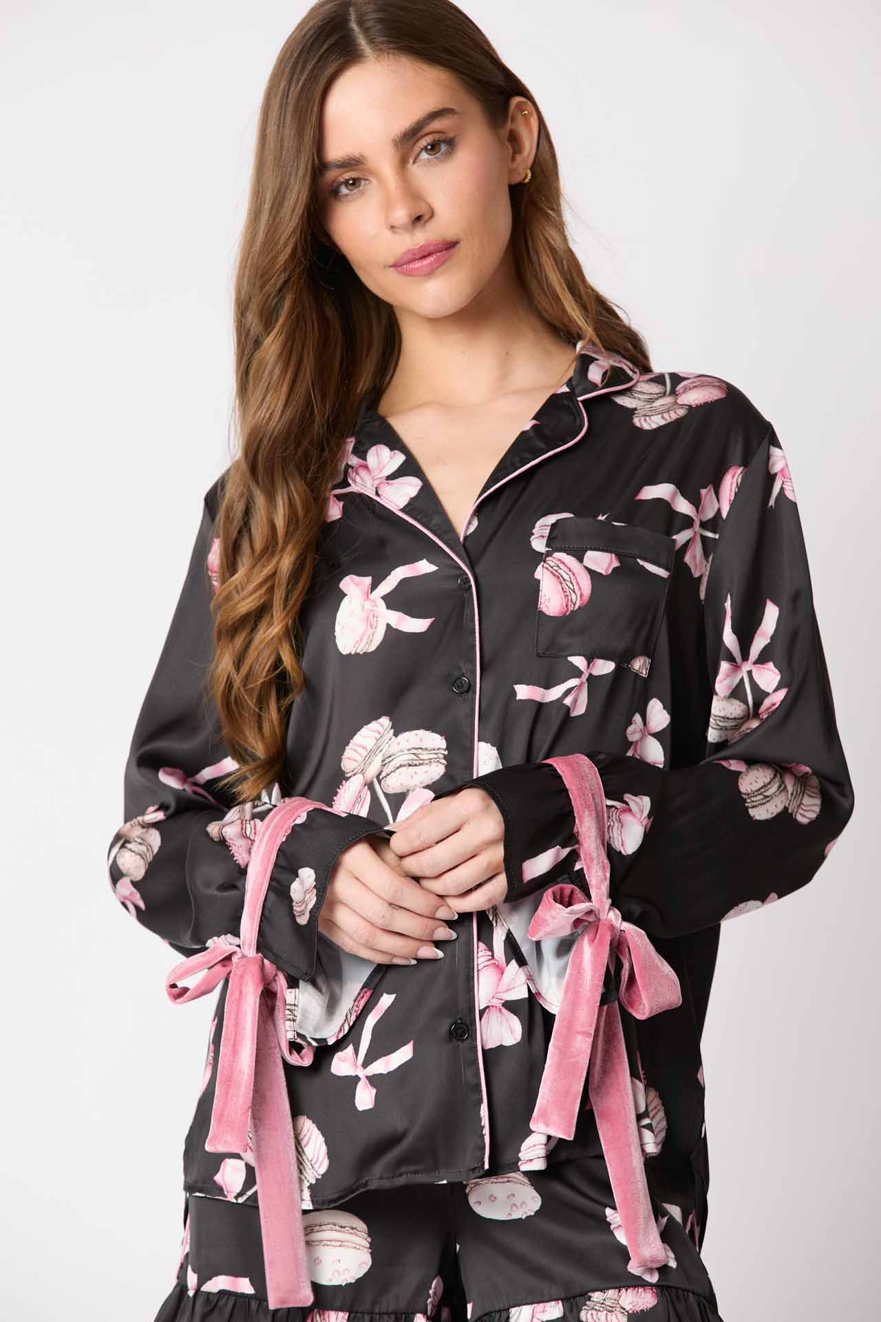 Effortlessly Elegant Garment with a Timeless Design