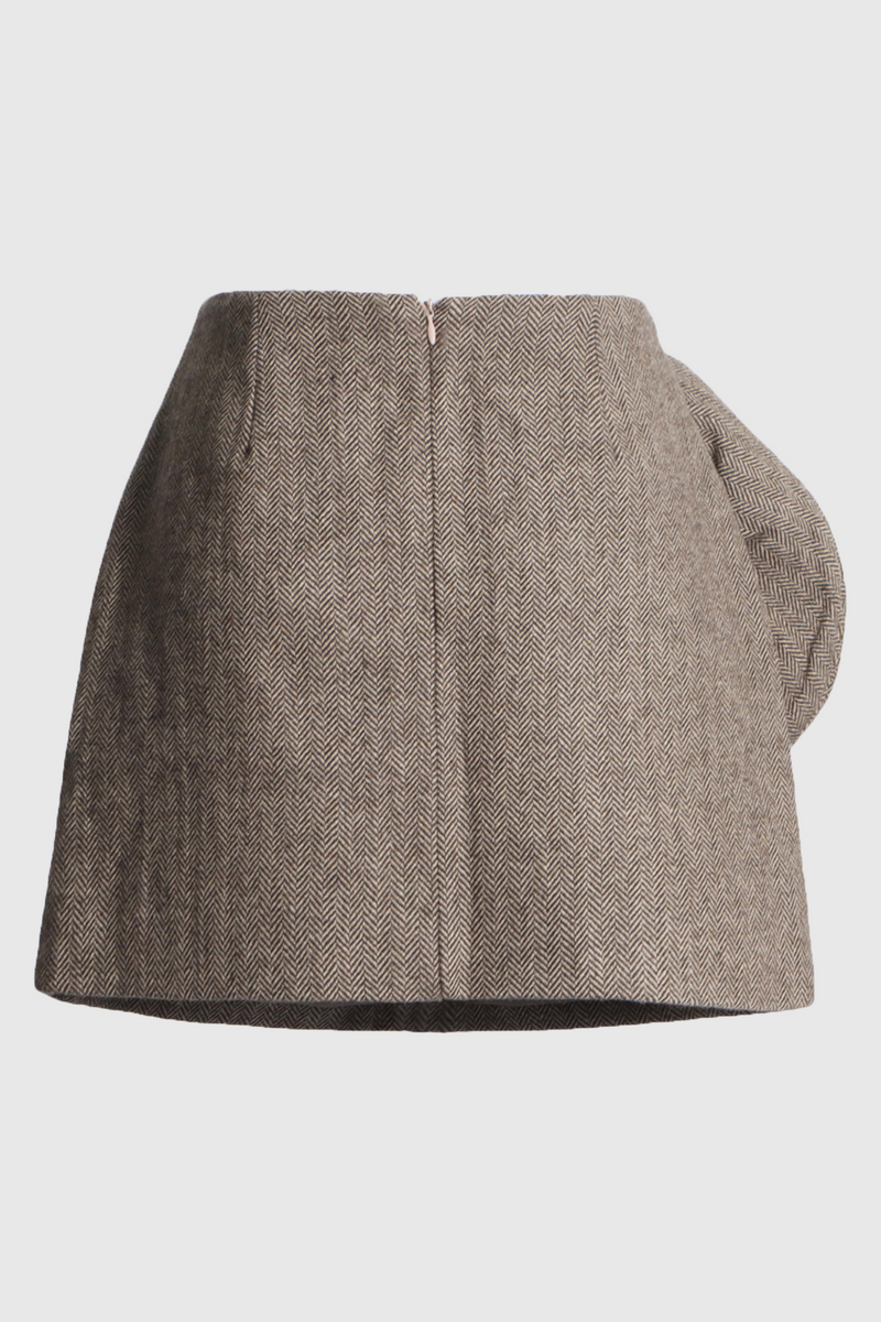 Effortlessly Elegant Garment with a Timeless Design