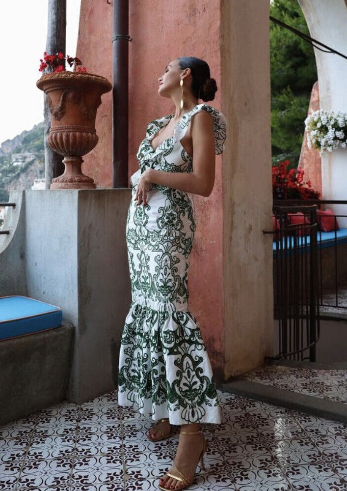 A Vintage Style Dress with Delicate Timeless Details