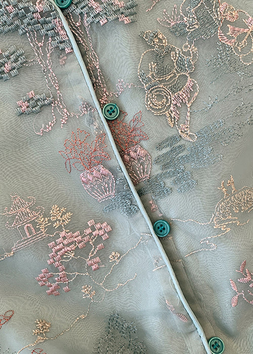 Beautifully Finished Coat in a Timeless Design