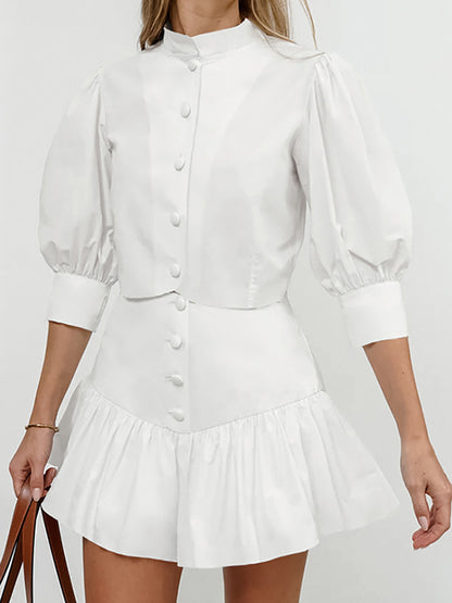 Sophisticated Blouse with a Clean Classic Look