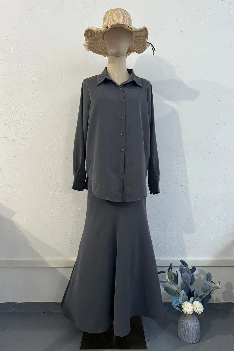 Well Tailored Garment with a Graceful Silhouette