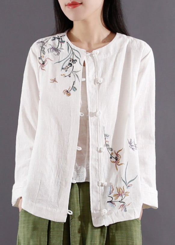Beautifully Finished Coat in a Timeless Design