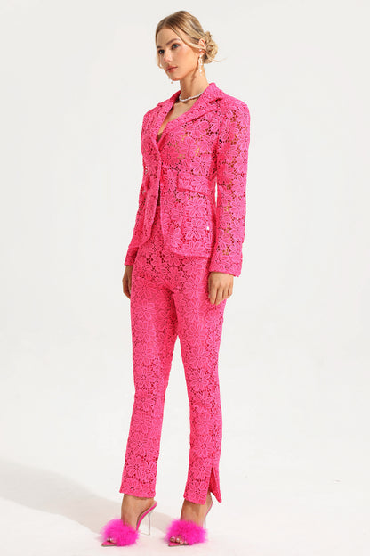 Effortlessly Elegant Pants with a Timeless Design