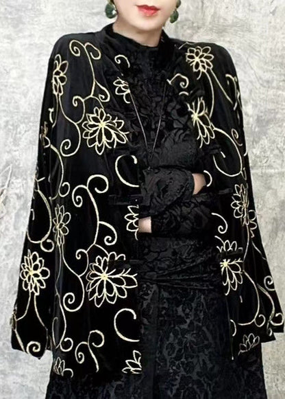 Elegantly Styled Coat for Everyday Wear